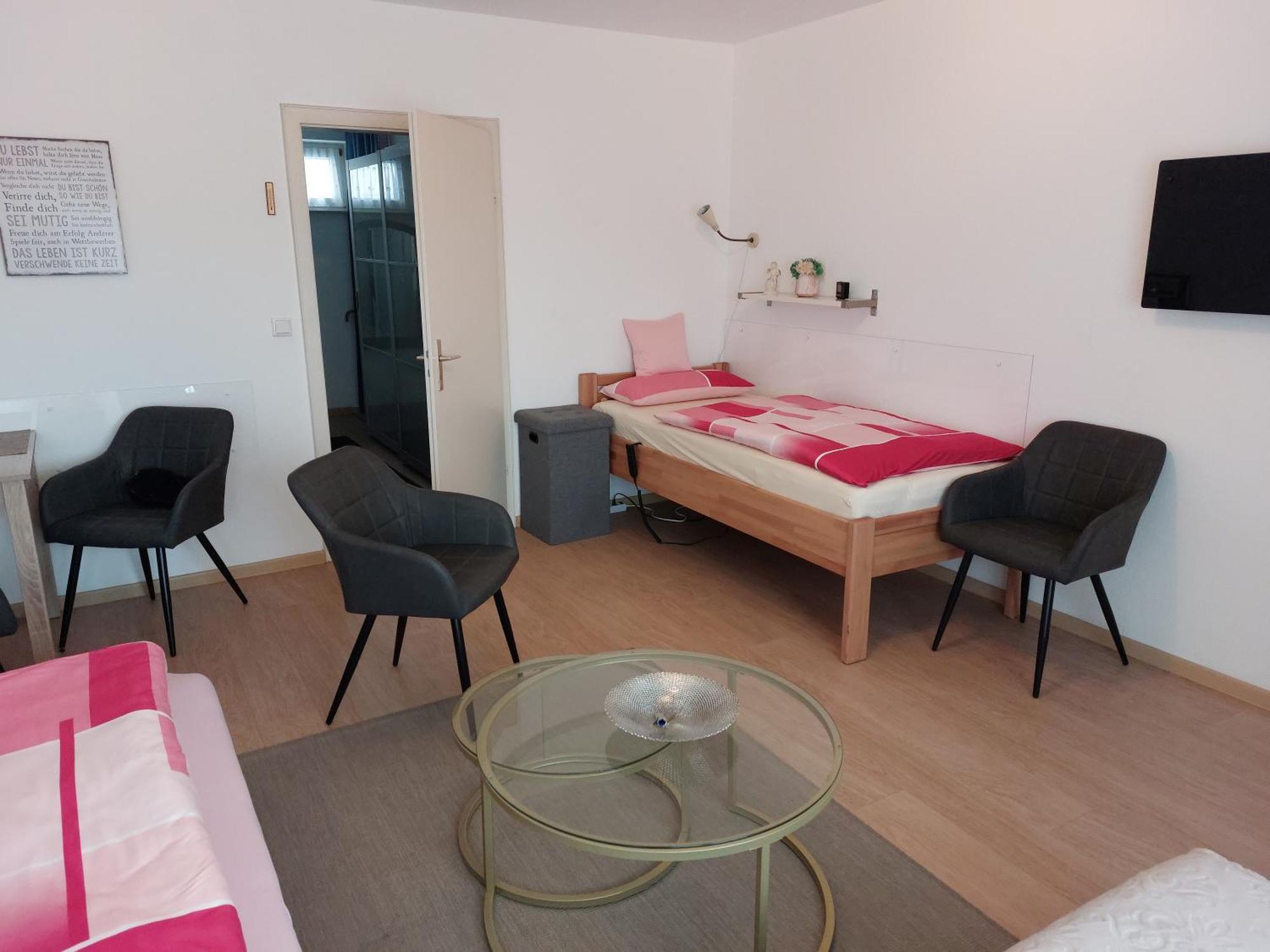 Apartment-Ferienwohnung In Mainaschaff Екстериор снимка